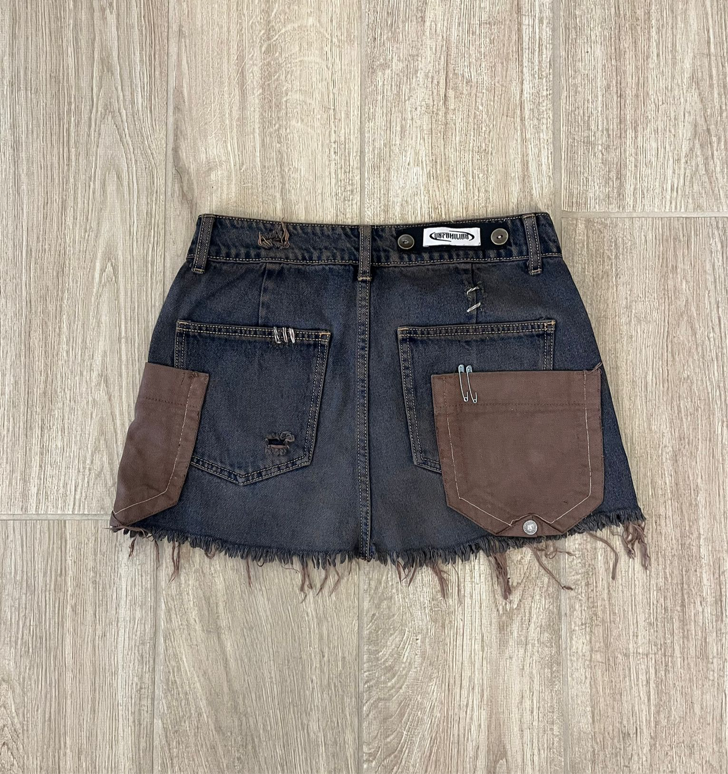 Brown pocket skirt